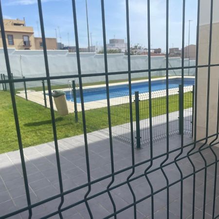 דירות צ'יקלנה דה לה פרונטרה Piso Coqueto Chiclana מראה חיצוני תמונה